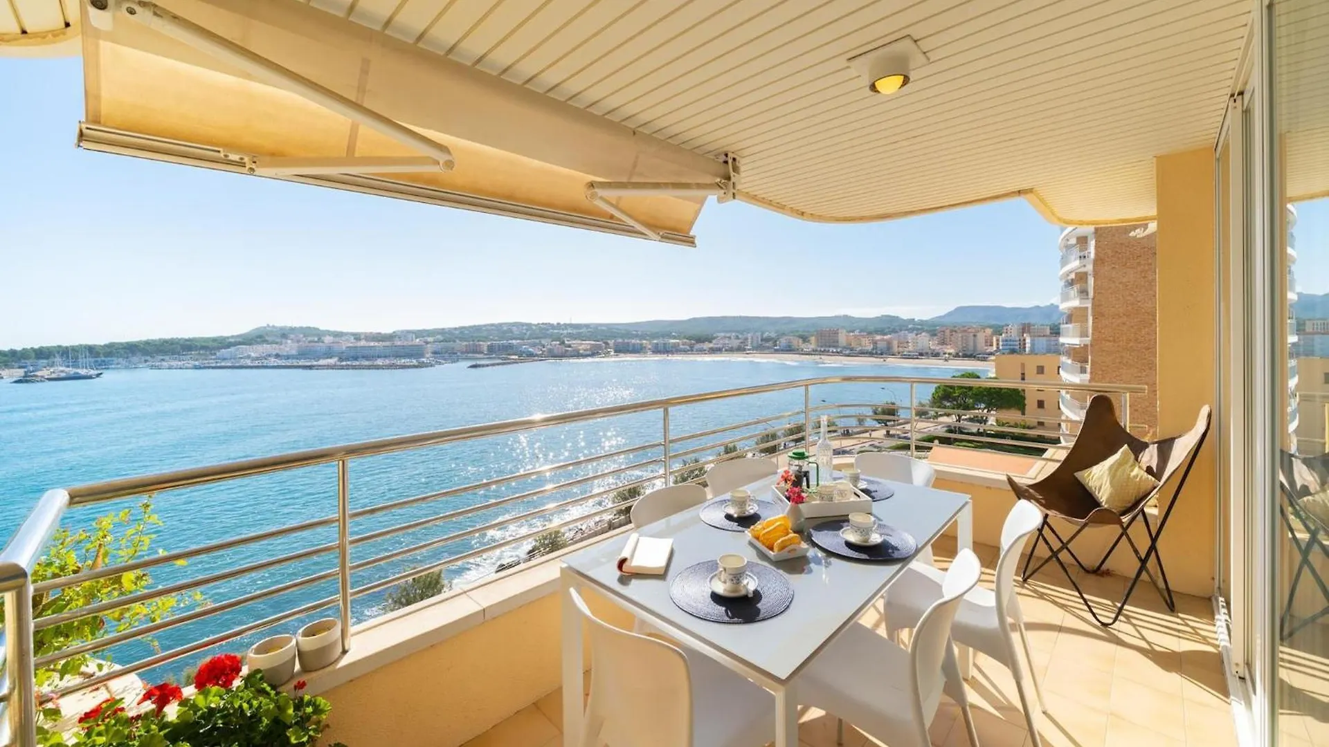 2 Bedroom Apartment Near The Beach L' Escala Espagne
