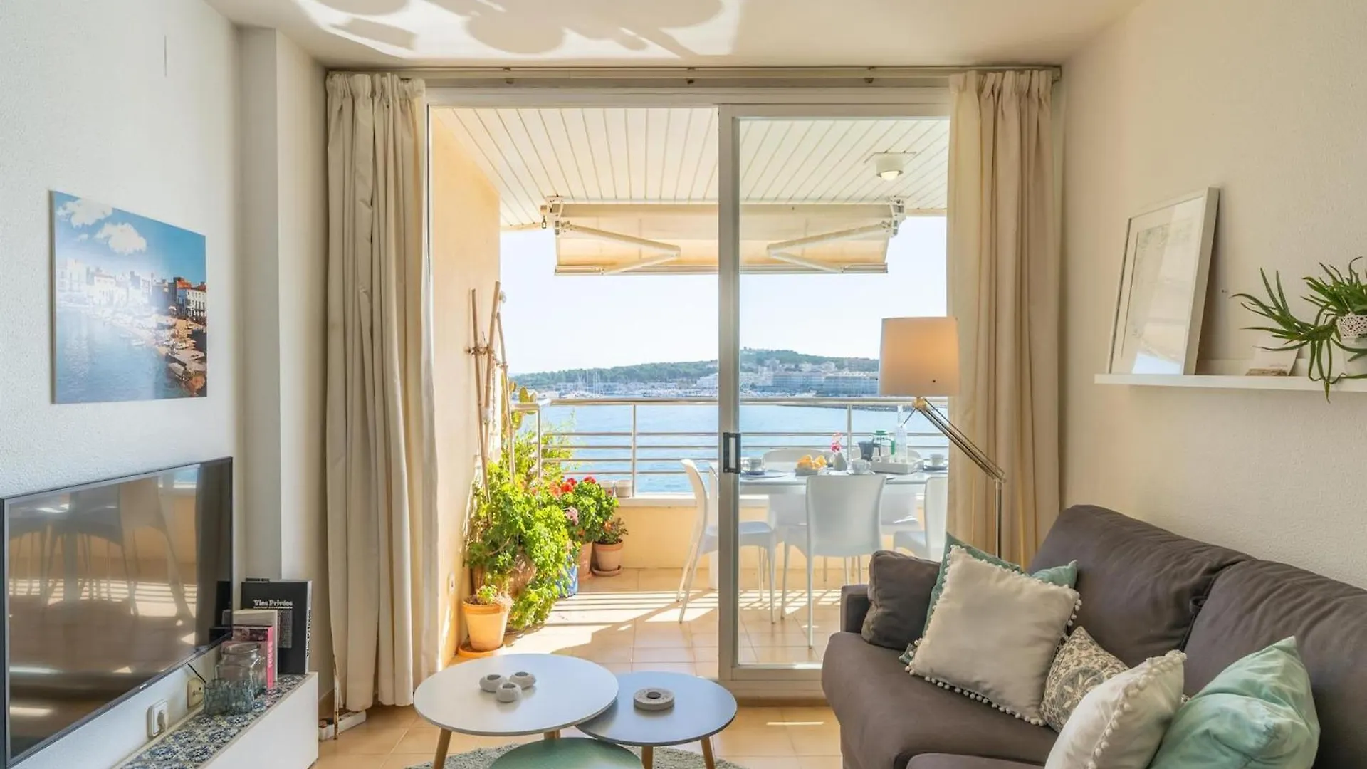2 Bedroom Apartment Near The Beach L' Escala 0*,  Espagne